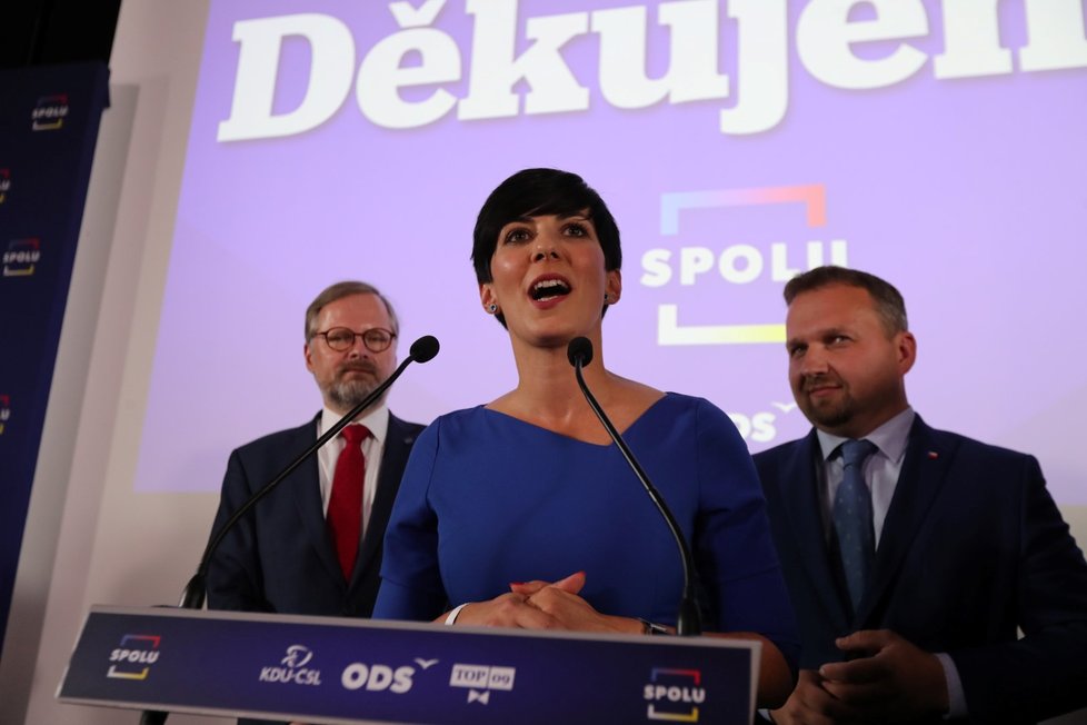 Koalice Spolu porazila ve sněmovních volbách ANO Andreje Babiše (9. 10. 2021).