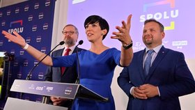 Markéta Pekarová Adamová, předsedkyně TOP 09 slaví. Koalice Spolu porazila ANO Andreje Babiše.