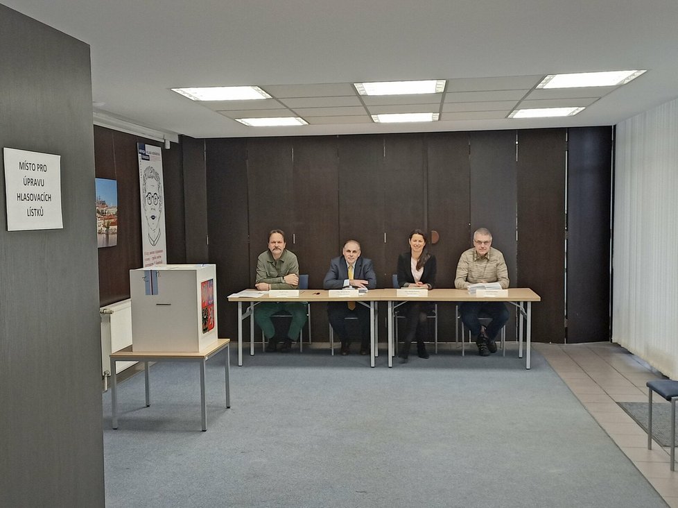 Prezidentské volby 2023: Češi volí na ambasádě v ukrajinském Kyjevě (13.1.2023)