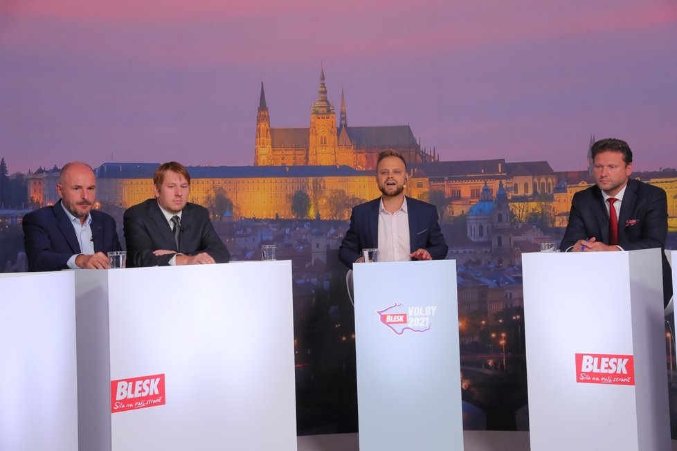 Předvolební debata Blesku (9. 9. 2021): Josef Bernard (STAN), Josef Pavlovic (Piráti), Jakub Veinlich a Radek Vondráček (ANO)