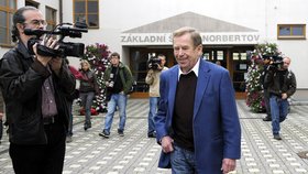 Bývalý prezident Václav Havel volil v Praze.