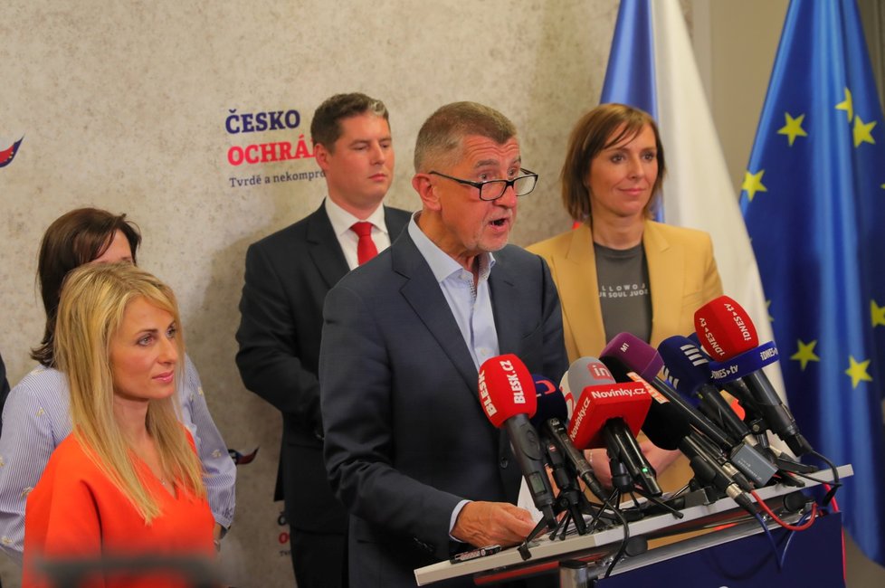 Andrej Babiš během tiskové konference po zveřejnění výsledků voleb do Evropského parlamentu (26. 5. 2019)