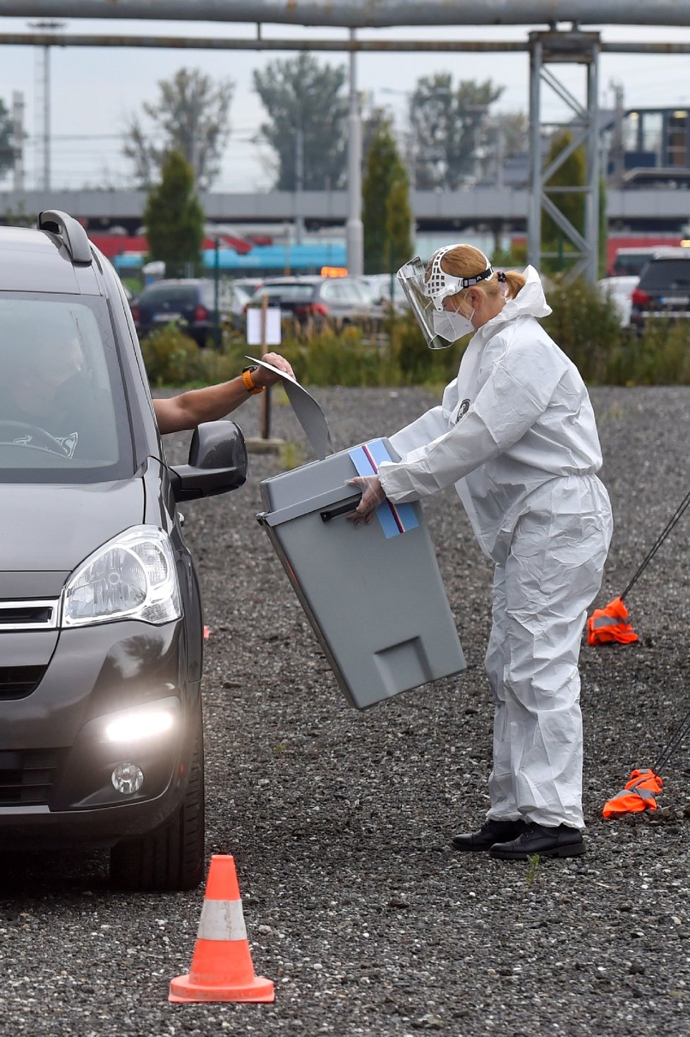 Volby 2021: Drive-in hlasování v Moravskoslezském kraji (6. 10. 2021)