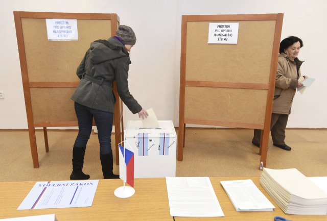 První voliči v krajských a senátních volbách v říjnu 2016