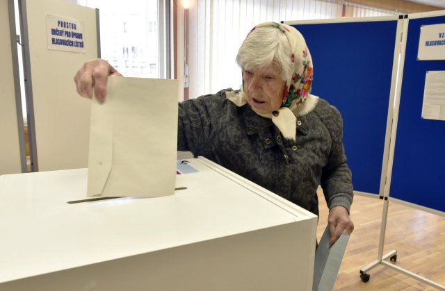 Volební místnosti se otevřou 20. října ve 14 hodin.