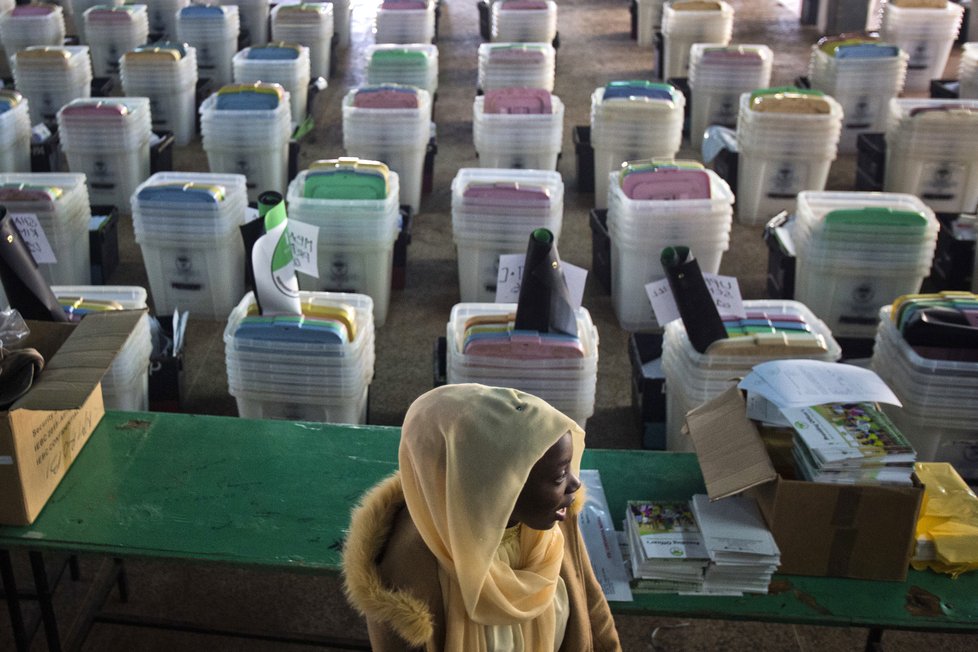 Kenyatta apeloval na 19 milionů keňských voličů, aby se k urnám vydali v největším možném počtu.