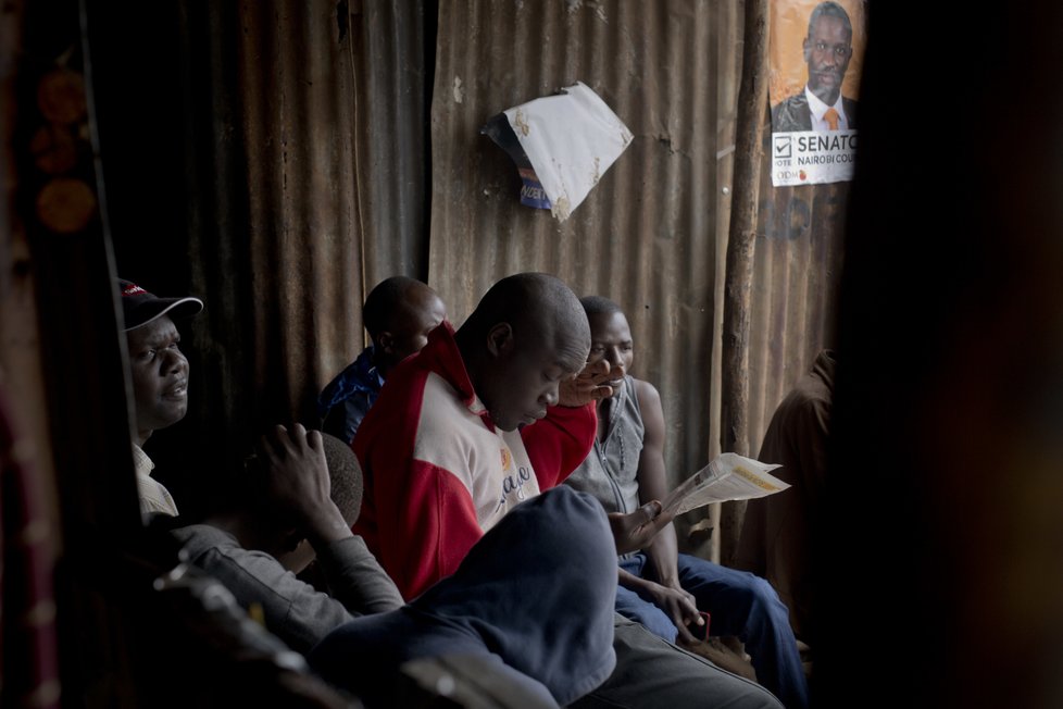 Již tak velké napětí ve východoafrické zemi vzrostlo na konci července, kdy byl zavražděn přední člen volební komise Chris Msando.