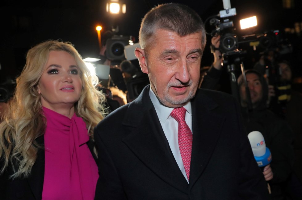 Prezidentské volby 2023: Andrej Babiš s manželkou Monikou. (14. 1. 2023)