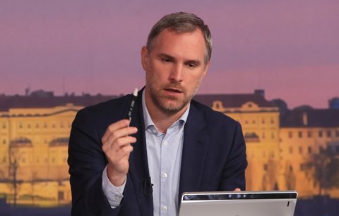 Hřibův dárek kolegům na rozloučenou: 10 dní v Japonsku! 360 tisíc z magistrátní kasy