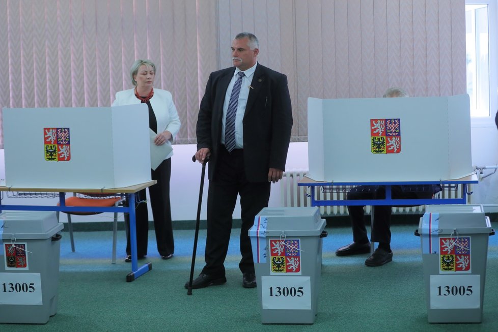Prezident Miloš Zeman byl odevzdat svůj hlas společně se svou chotí 5. října 2018 u komunálních voleb
