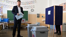 Tomio Okamura volil v Praze, jeho hlas nečekaně dostal místopředseda Senátu Jiří Růžička. (23.9.2022)