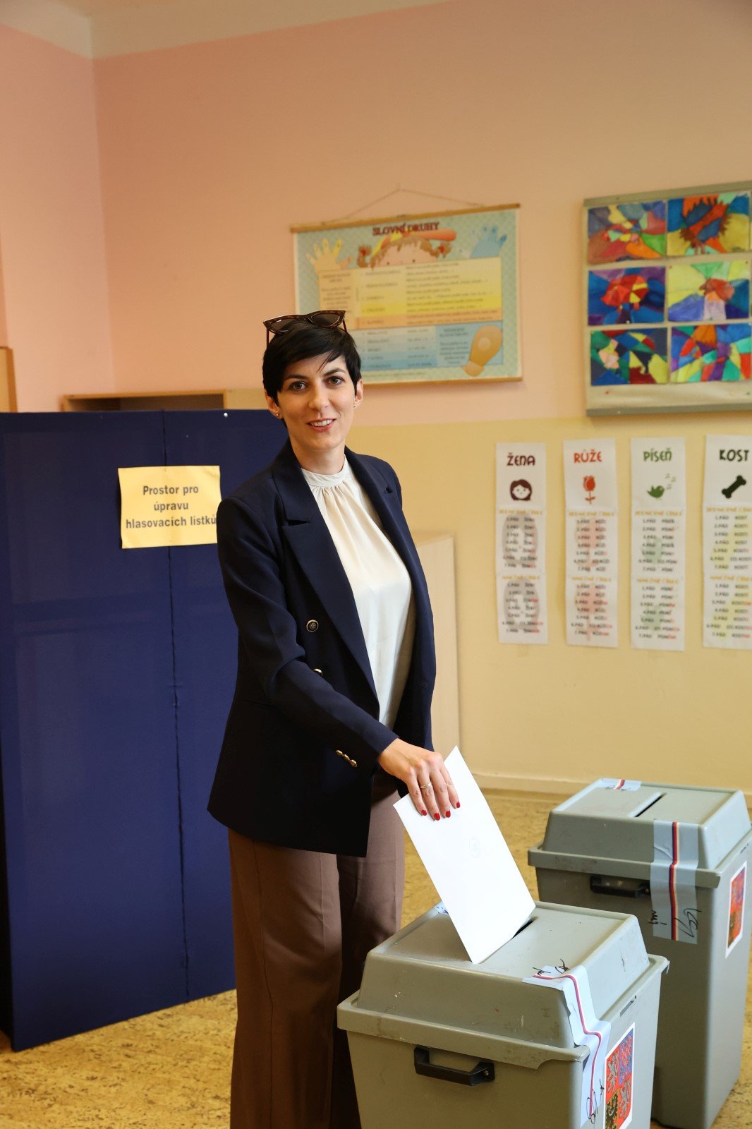 Předsedkyně TOP 09 Markéta Pekarová Adamová odevzdala svůj hlas v komunálních volbách v základní škola Na Balabence v Praze. (23.9.2022)