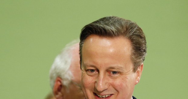 Bezpilotní dron zabil britské džihádisty v Sýrii, premiér Cameron se raduje