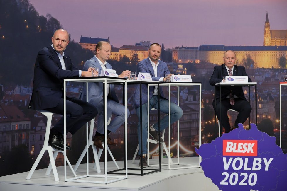 Krajská debata Blesku 2020: Zleva Josef Bernard (za STAN), Zdeněk Štefek (KSČM), Jakub Unucka (ODS), Ladislav Okleštěk (ANO)