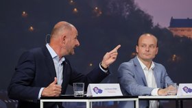 Krajská debata Blesku 2020: Zleva Josef Bernard (za STAN) a Zdeněk Štefek (KSČM)