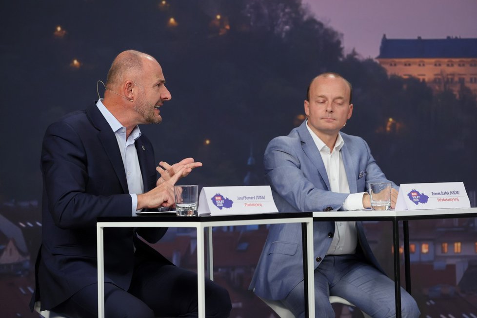 Krajská debata Blesku 2020: Zleva Josef Bernard (za STAN) a Zdeněk Štefek (KSČM)