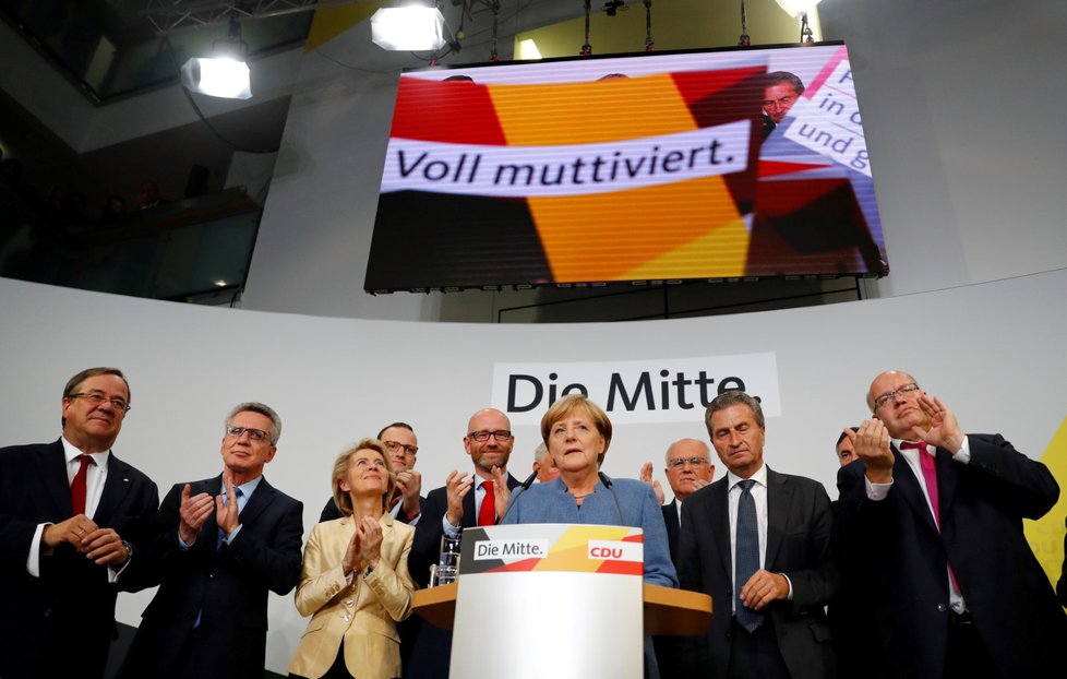 Angela Merkelová po zveřejnění předběžných výsledků voleb pronesla projev.