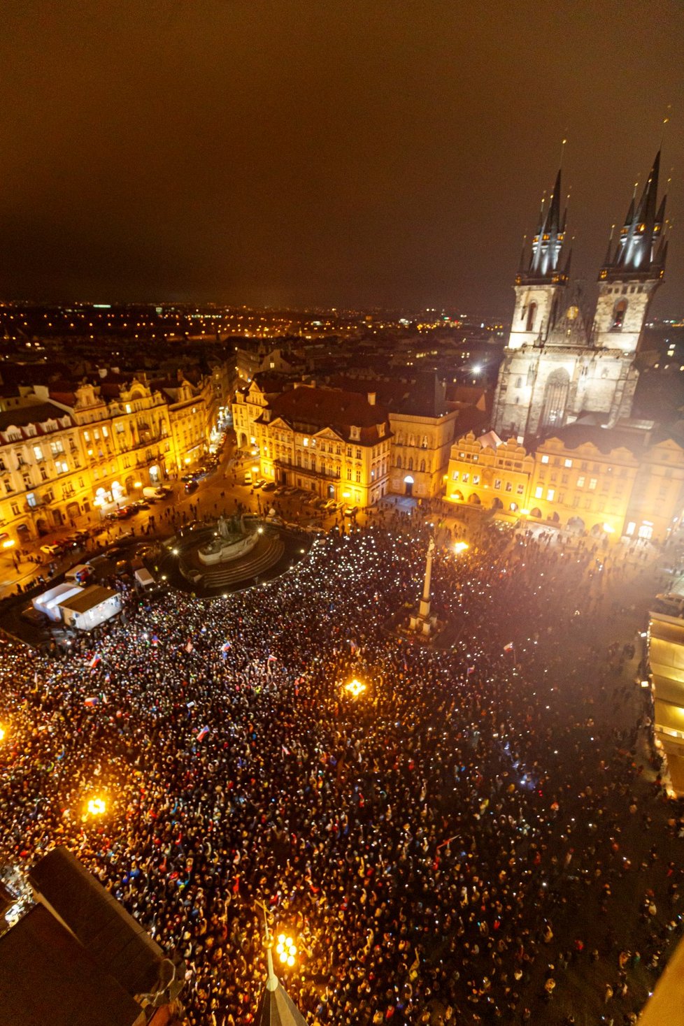 Prezidentské volby 2023: Příznivci Petra Pavla na Staroměstském náměstí. (25. 1. 2023)