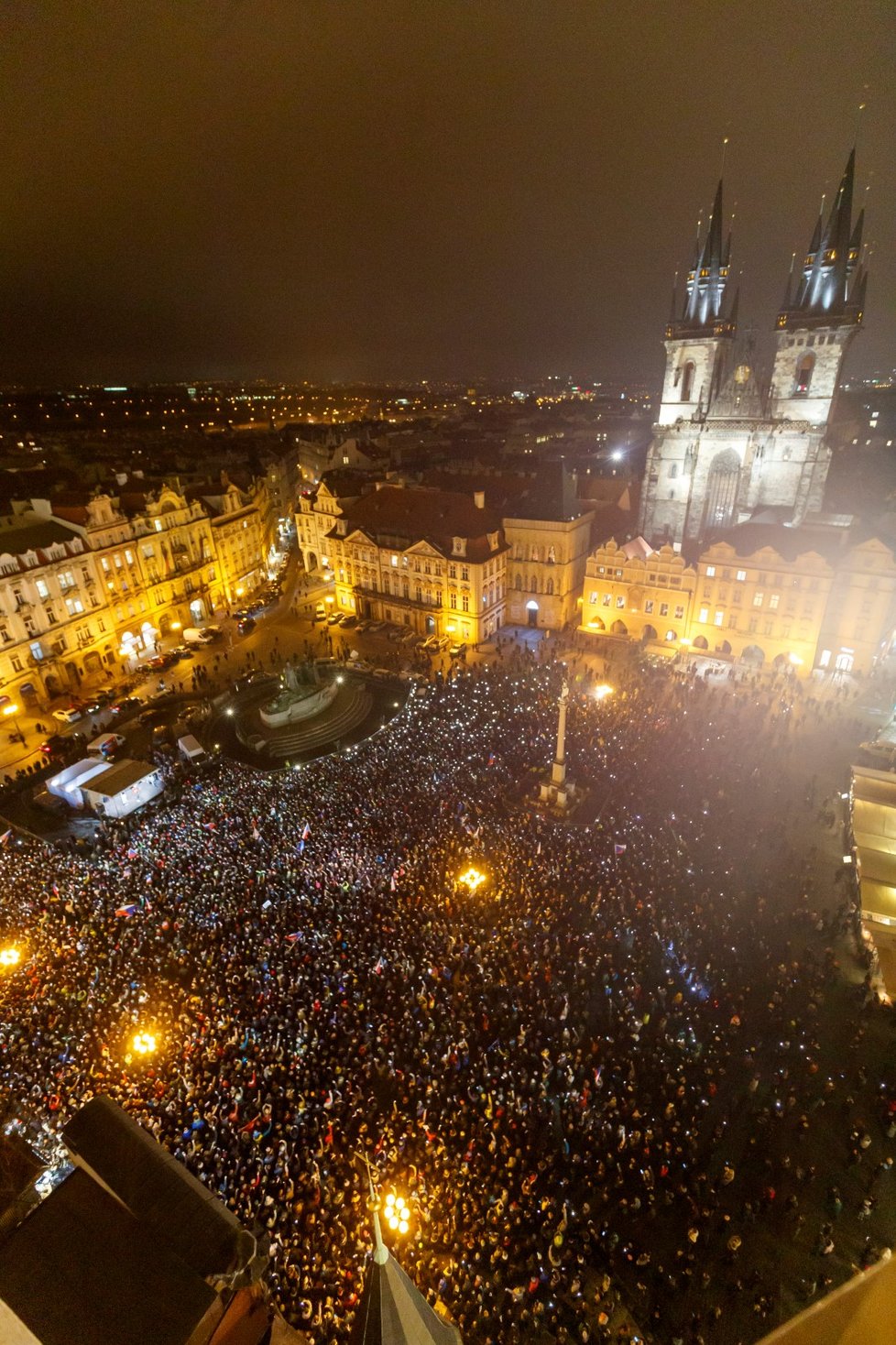 Prezidentské volby 2023: Příznivci Petra Pavla na Staroměstském náměstí. (25. 1. 2023)