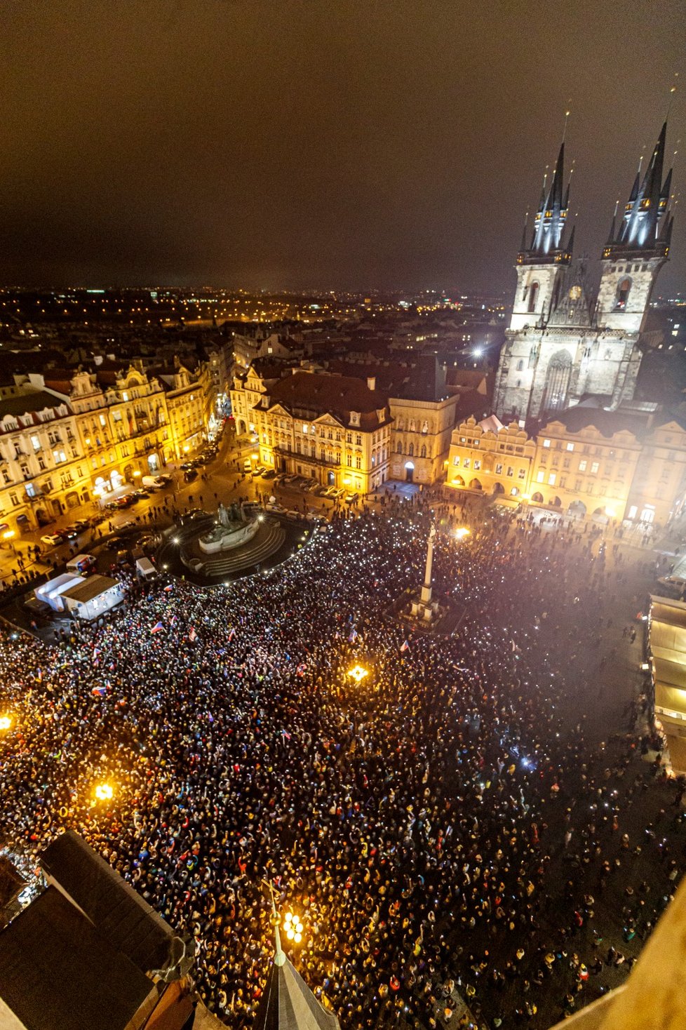 Prezidentské volby 2023: Příznivci Petra Pavla na Staroměstském náměstí. (25. 1. 2023)