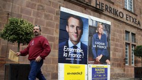 Francouzské prezidentské volby začínají: Hlasování začínají občané na zámořských územích.