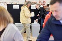 Krajské volby 2024: Proč nebudou v Praze, kdo může volit a jak si sehnat voličský průkaz?