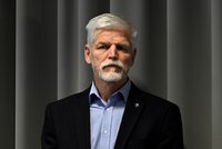 Generál Pavel jako diplomat a válečný hrdina: Odstartoval další fázi kampaně a rýpnul si do Babiše