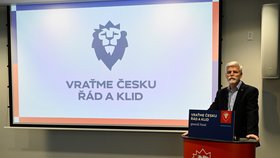 Generál Petr Pavel n zahájení další části prezidentské kampaně. (29.11.2022)