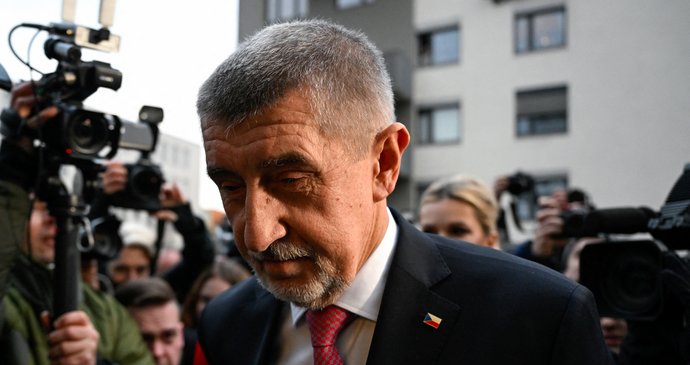 ŽIVĚ Babiš zůstává v čele ANO i ve Sněmovně! Omezí aktivity, ve výjezdech ale bude pokračovat