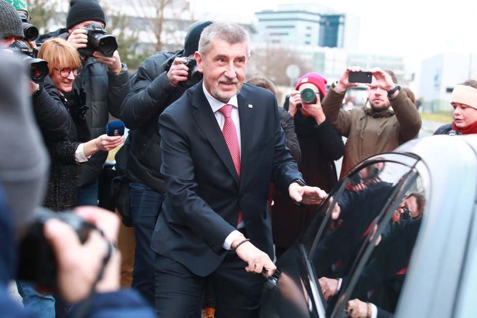 Andrej Babiš dorazil do svého volebního štábu (28. 1. 2023)