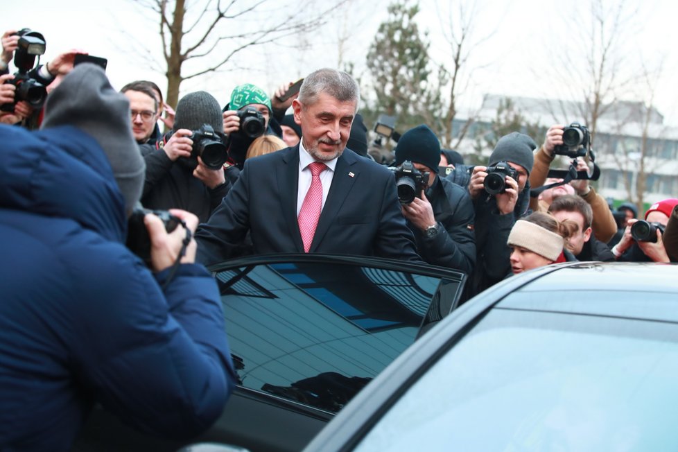 Andrej Babiš dorazil do svého volebního štábu (28. 1. 2023)