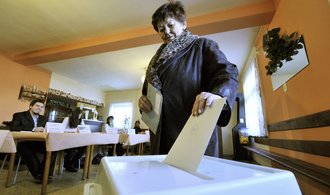 Voličský průkaz: jak podat žádost a kdy nelze volit ze zahraničí ani mimo trvalé bydliště