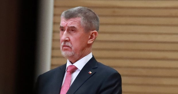 Babiš z ústraní promluvil o plivání na auto i zvyšování důchodového věku. A čím se opřel do SPD?