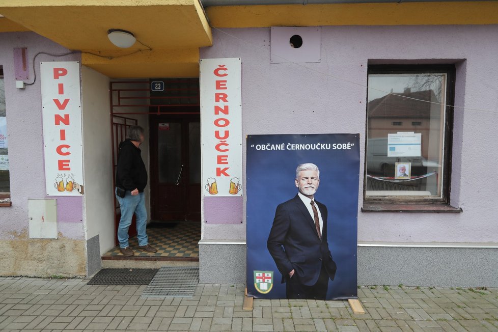 Druhé kolo prezidentských voleb: Černouček na Litoměřicku, bydliště Petra Pavla. (28.1.2023)