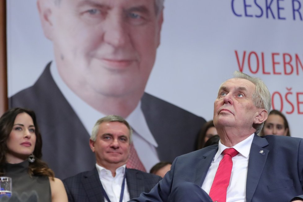 Miloš Zeman i podruhé uspěl v přímé prezidentské volbě, a bude tak pokračovat jako hlava státu.