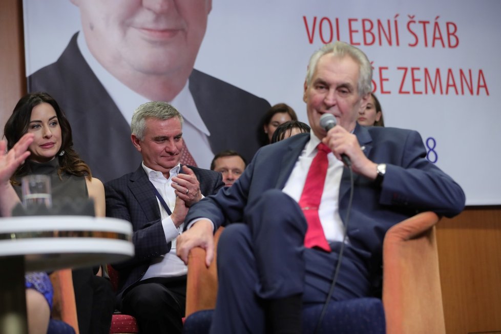 Tisková konference Miloše Zemana poté, co obhájil své vítězství v prezidentské volbě.