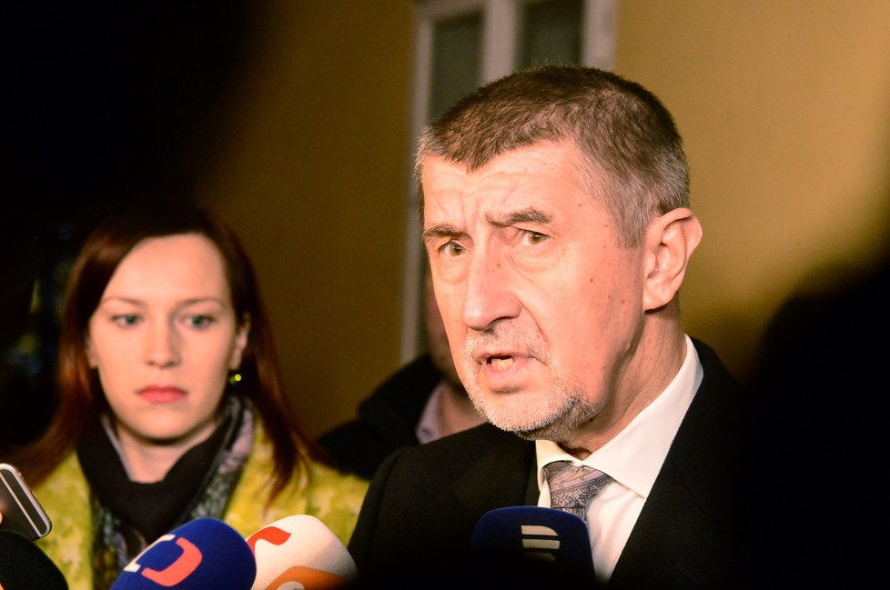 Andrej Babiš dorazil k volební urně bez manželky Moniky