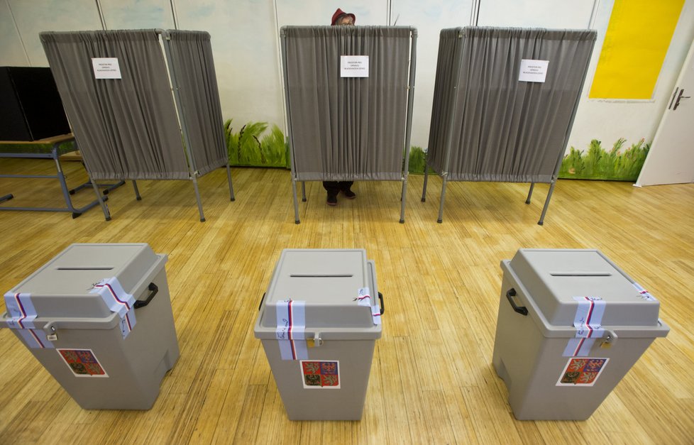 Policisté prověřují možnou manipulaci s volebními lístky ve Slaném na Kladensku. (ilustrační foto)