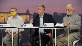 Debata Blesku o školství: Zleva Pavel Bělobrádek (KDU-ČSL), Pavel Klíma (TOP 09) a Josef Jadrný (ČSSD) (17. 9. 2020)