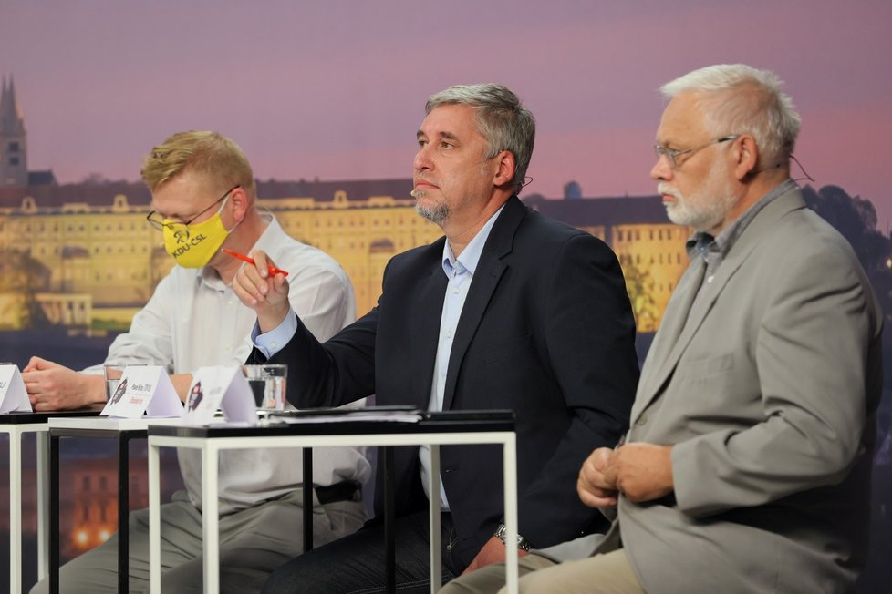 Debata Blesku o školství: Zleva Pavel Bělobrádek (KDU-ČSL), Pavel Klíma (TOP 09) a Josef Jadrný (ČSSD) (17. 9. 2020)