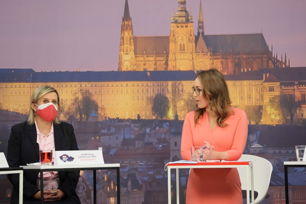 Debata Blesku o školství: Jana Mračková Vildumetzová (ANO) a moderátorka Sabina Dračková (17. 9. 2020)