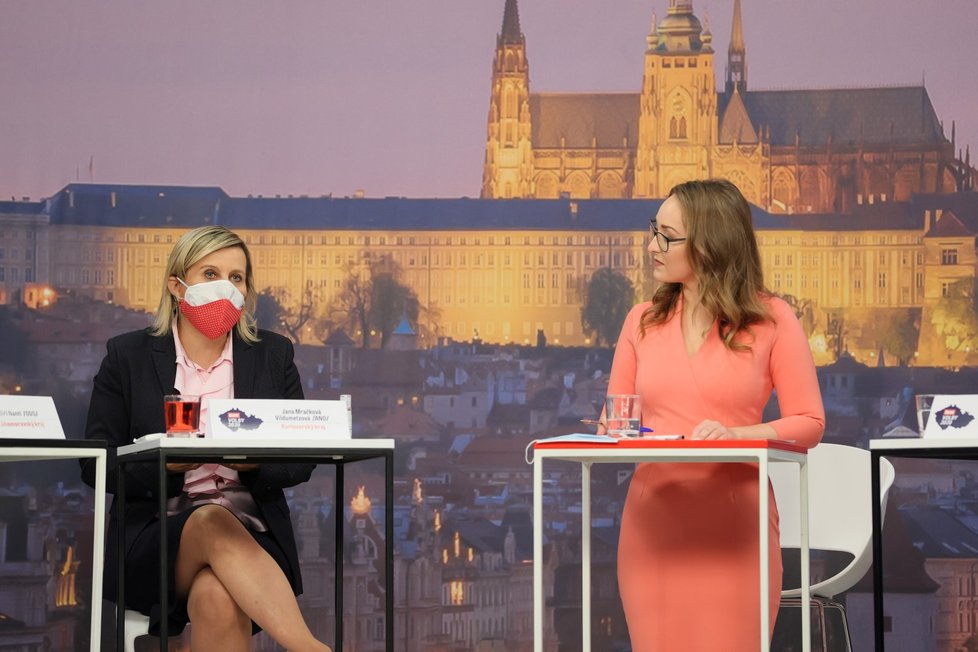 Debata Blesku o školství: Jana Mračková Vildumetzová (ANO) a moderátorka Sabina Dračková (17. 9. 2020)