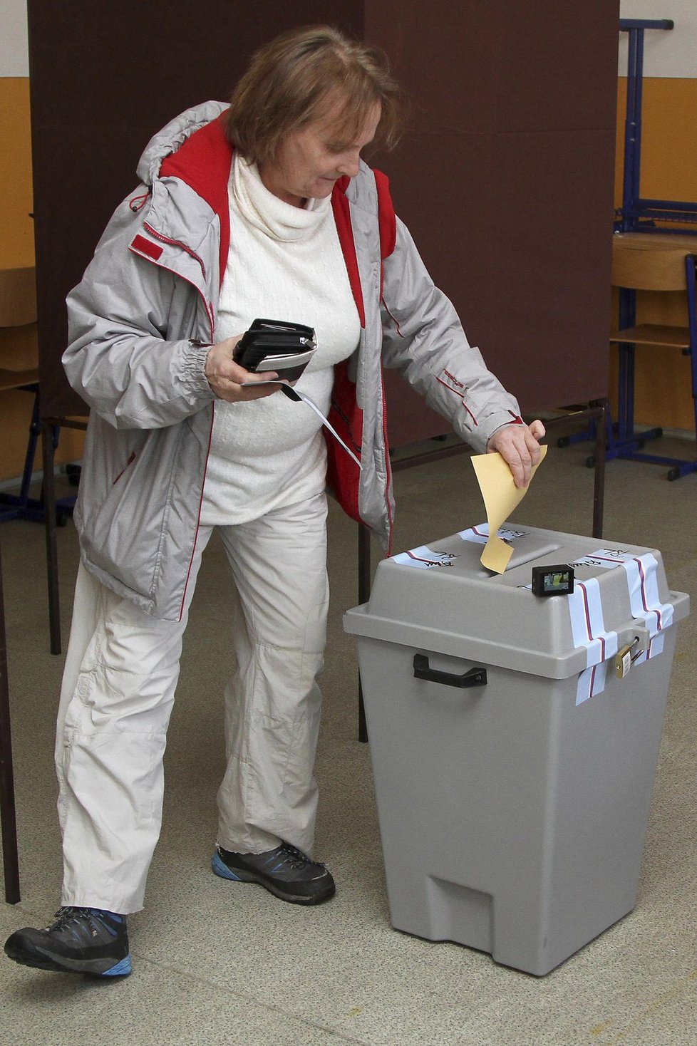 Senátní volby na Mostecku provází nízká účast.