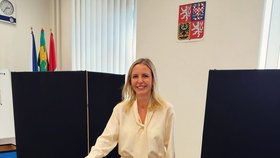 Sandra Tosukernik u druhého kola senátních voleb.