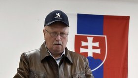 Parlamentní volby 5. března na Slovensku. Volební místnost v Trnavě.