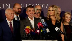 Tisková konference vedení hnutí ANO k vítězství ve volbách do Poslanecké sněmovny
