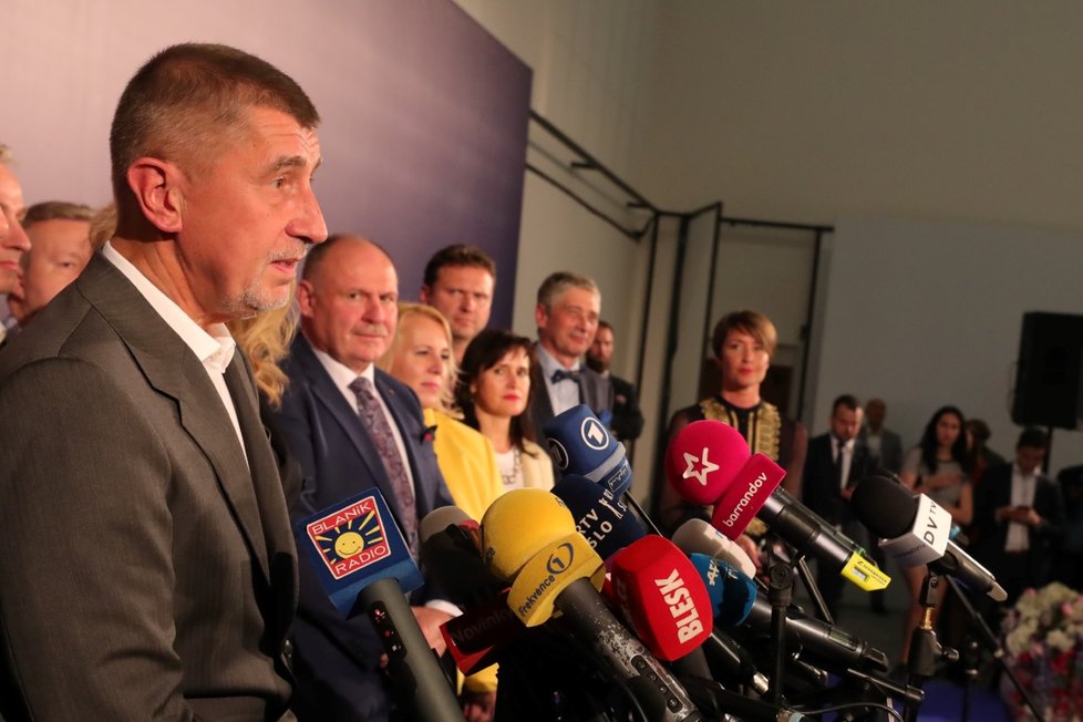 Tisková konference Andreje Babiše k vítězství ve volbách do Poslanecké sněmovny