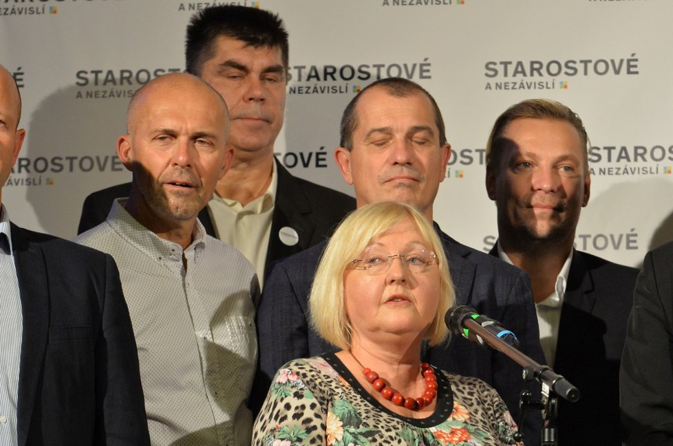 Vstup do Sněmovny nakonec slaví i hnutí Starostové a nezávislí, kteří se stanou nejmenší parlamentní stranou