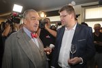 Karel Schwarzenberg ve volebním štábu TOP 09: S europoslancem Jiřím Pospíšilem