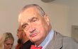 Karel Schwarzenberg ve volebním štábu TOP 09